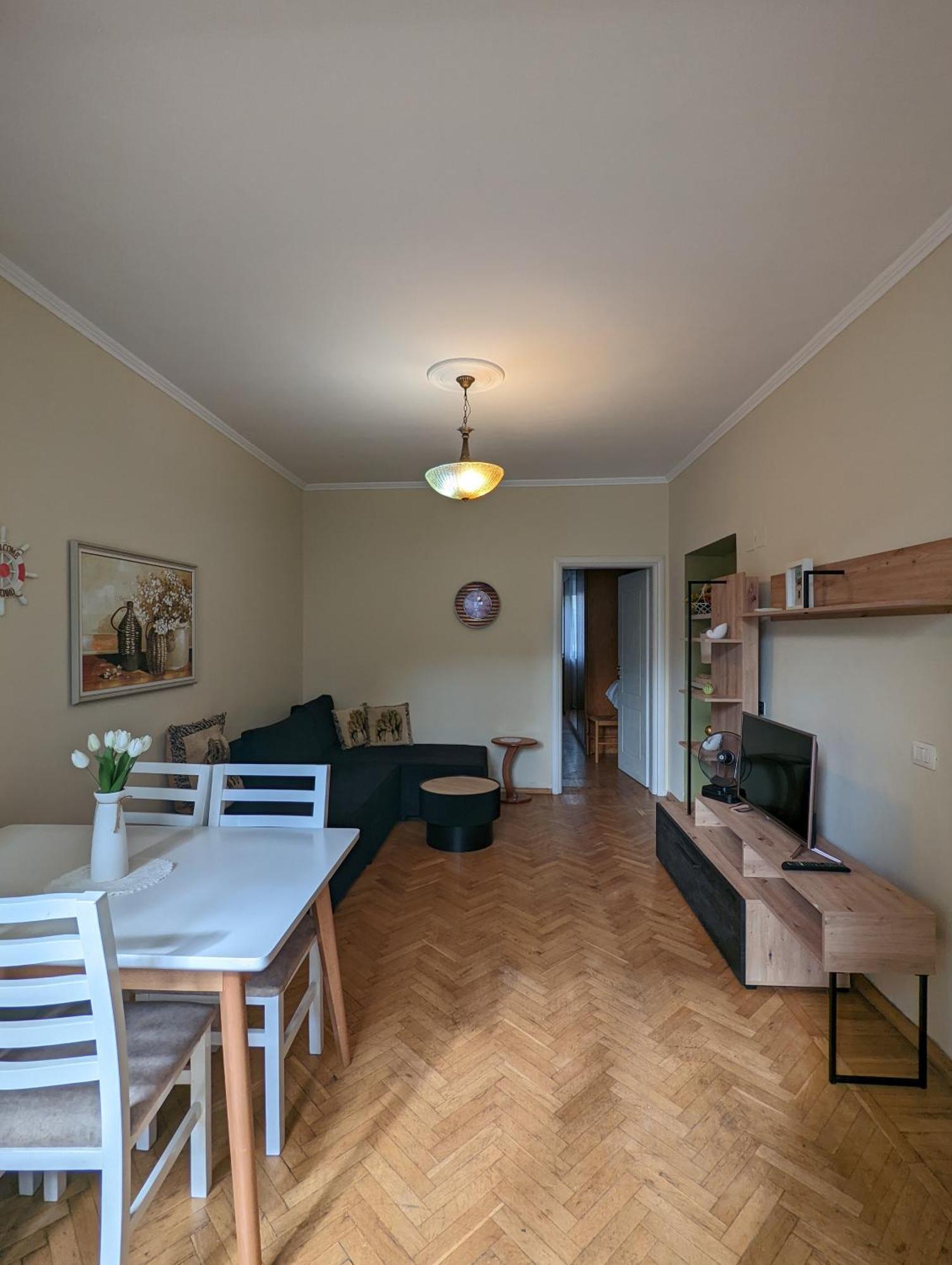Apartment Vintage In Center *