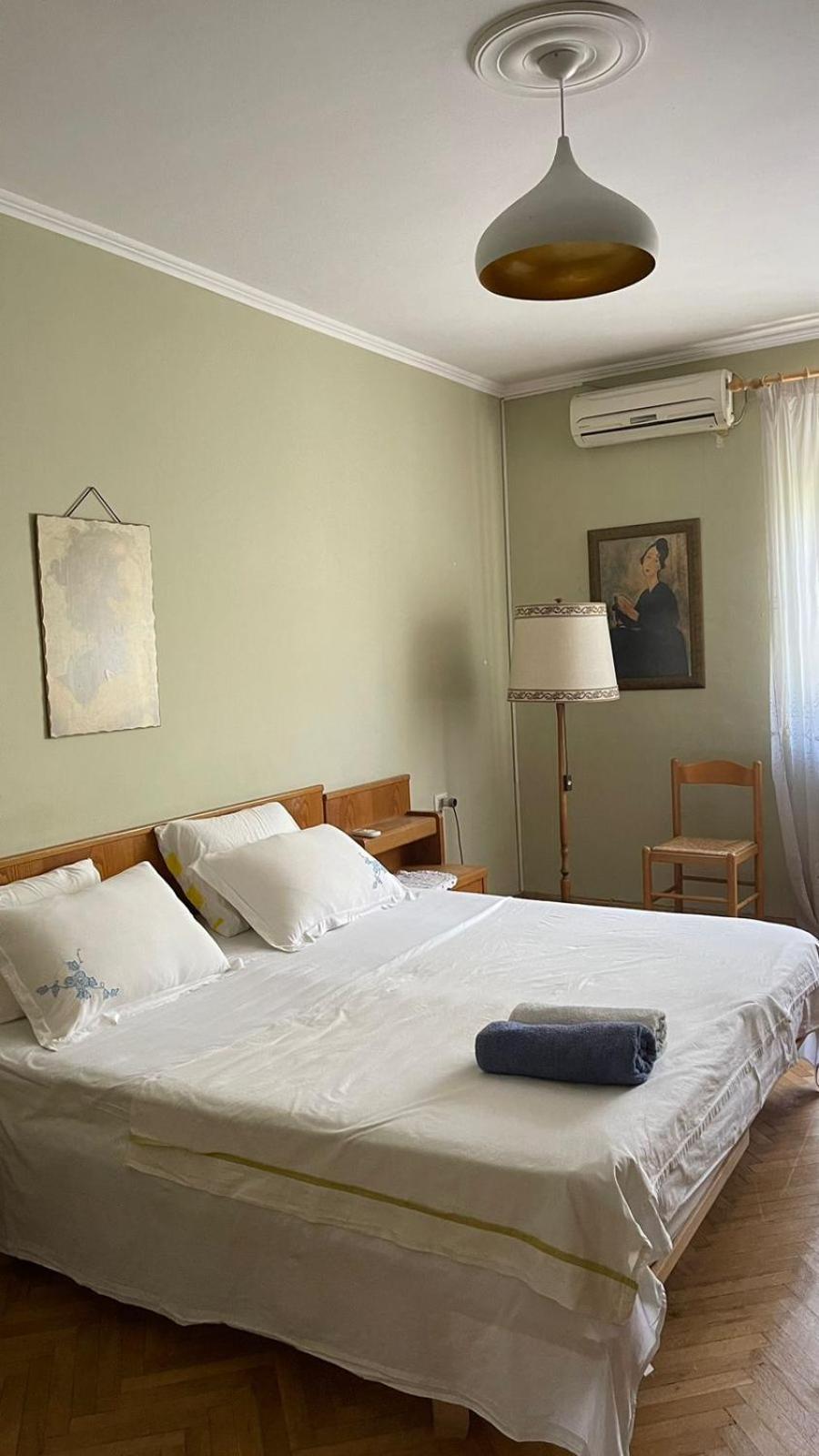 Apartment Vintage In Center Tirana
